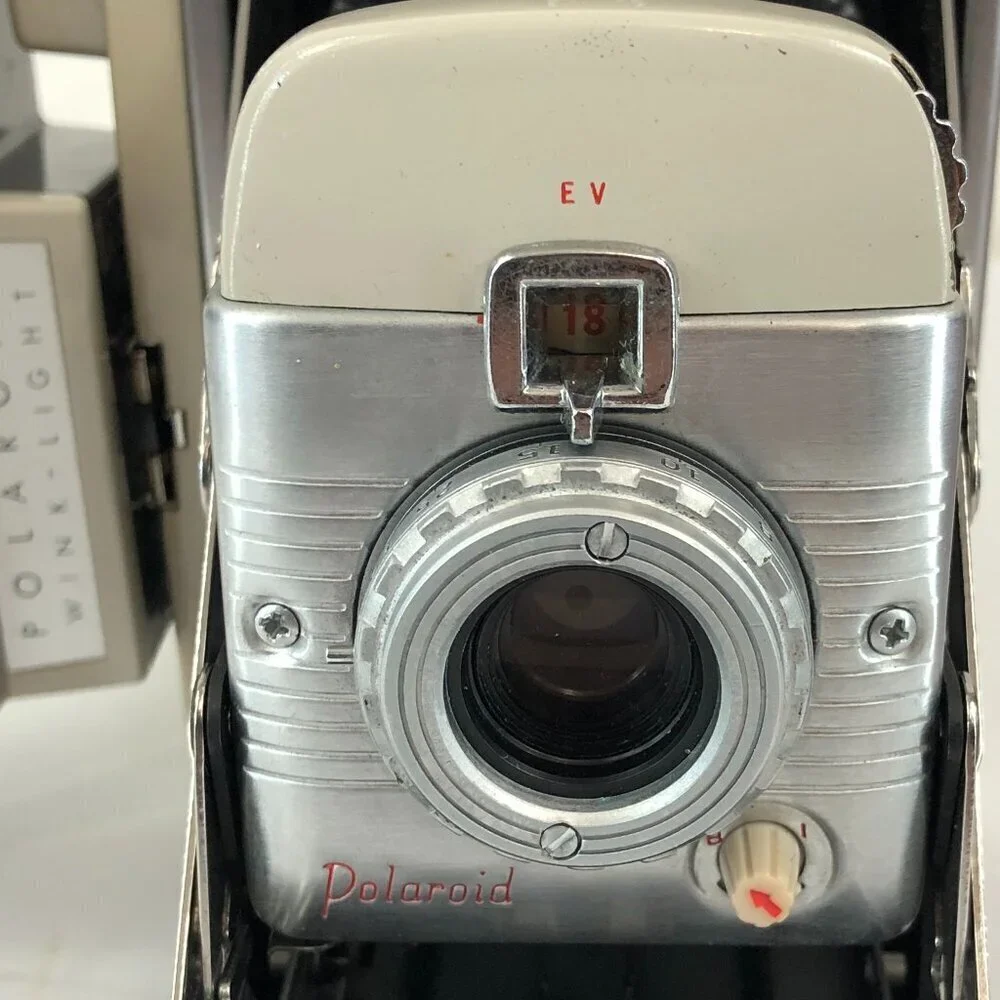 Vintage Polaroid Model 80 Land Camera With Wink Light And Flash In Case